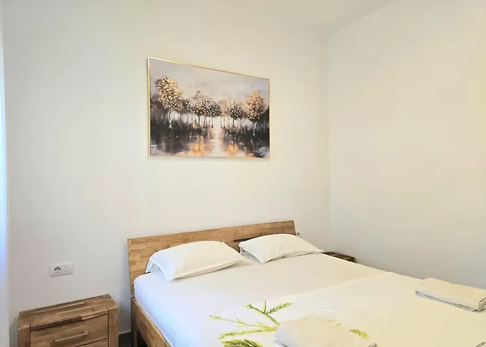 & Sea Living * Plazhi San Pietro